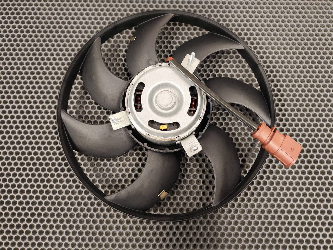 Вентилятор охлаждения двигателя, 5100 рублей, Красноярск