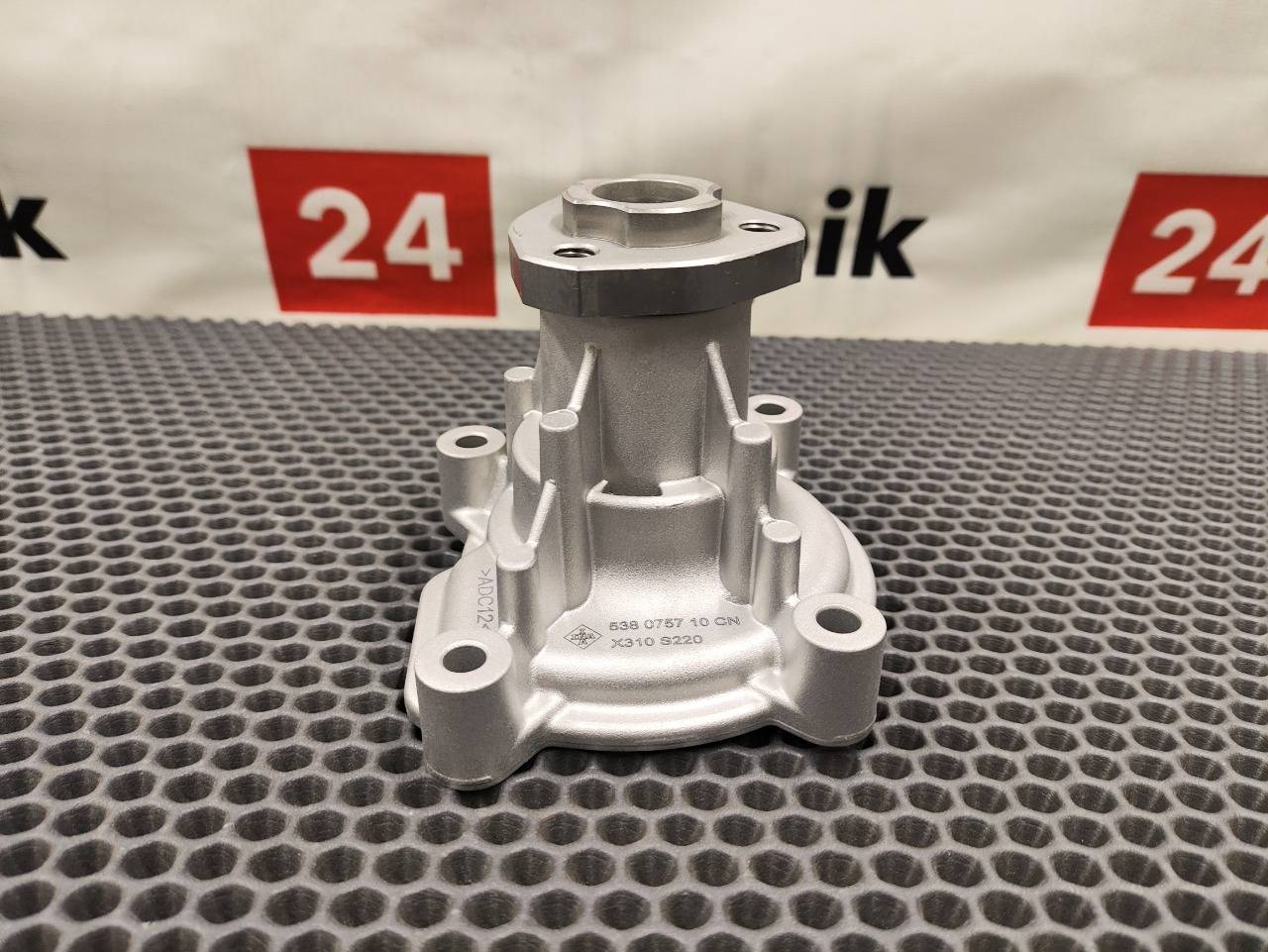 Насос системы охлаждения, 3600 рублей, Красноярск