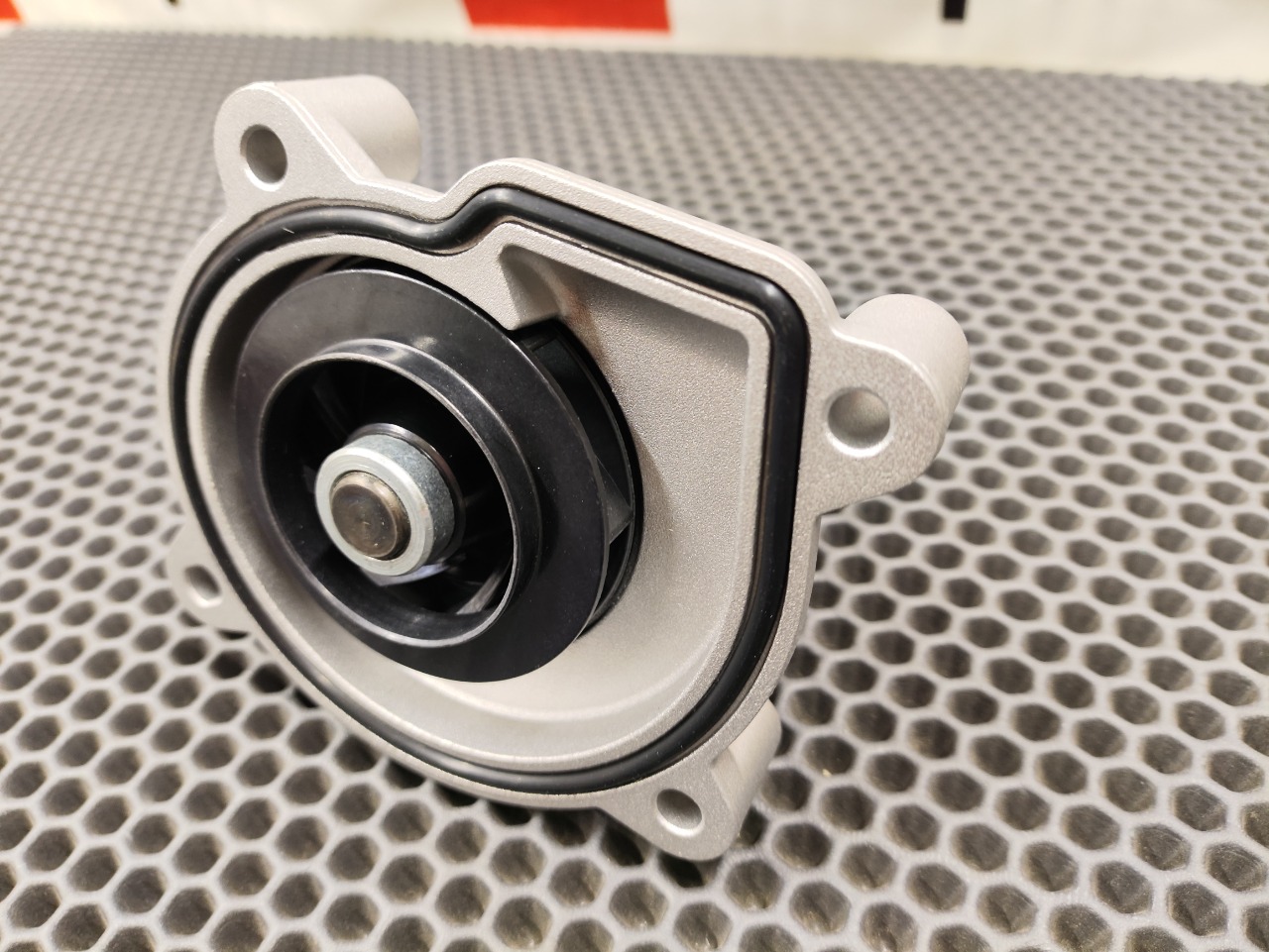 Насос системы охлаждения, 3600 рублей, Красноярск