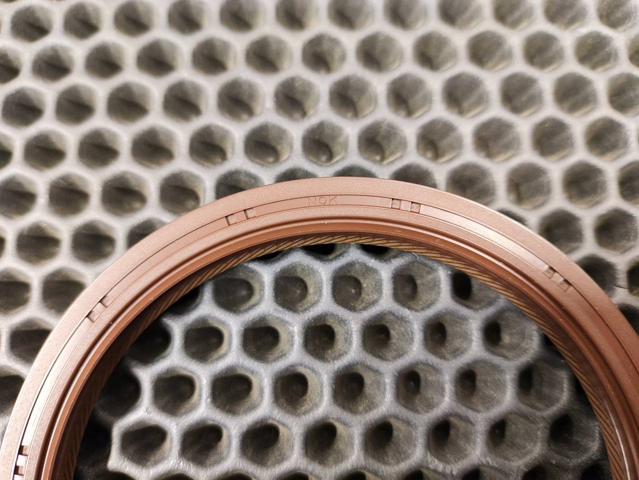 Сальник коленвала, 3200 рублей, Красноярск