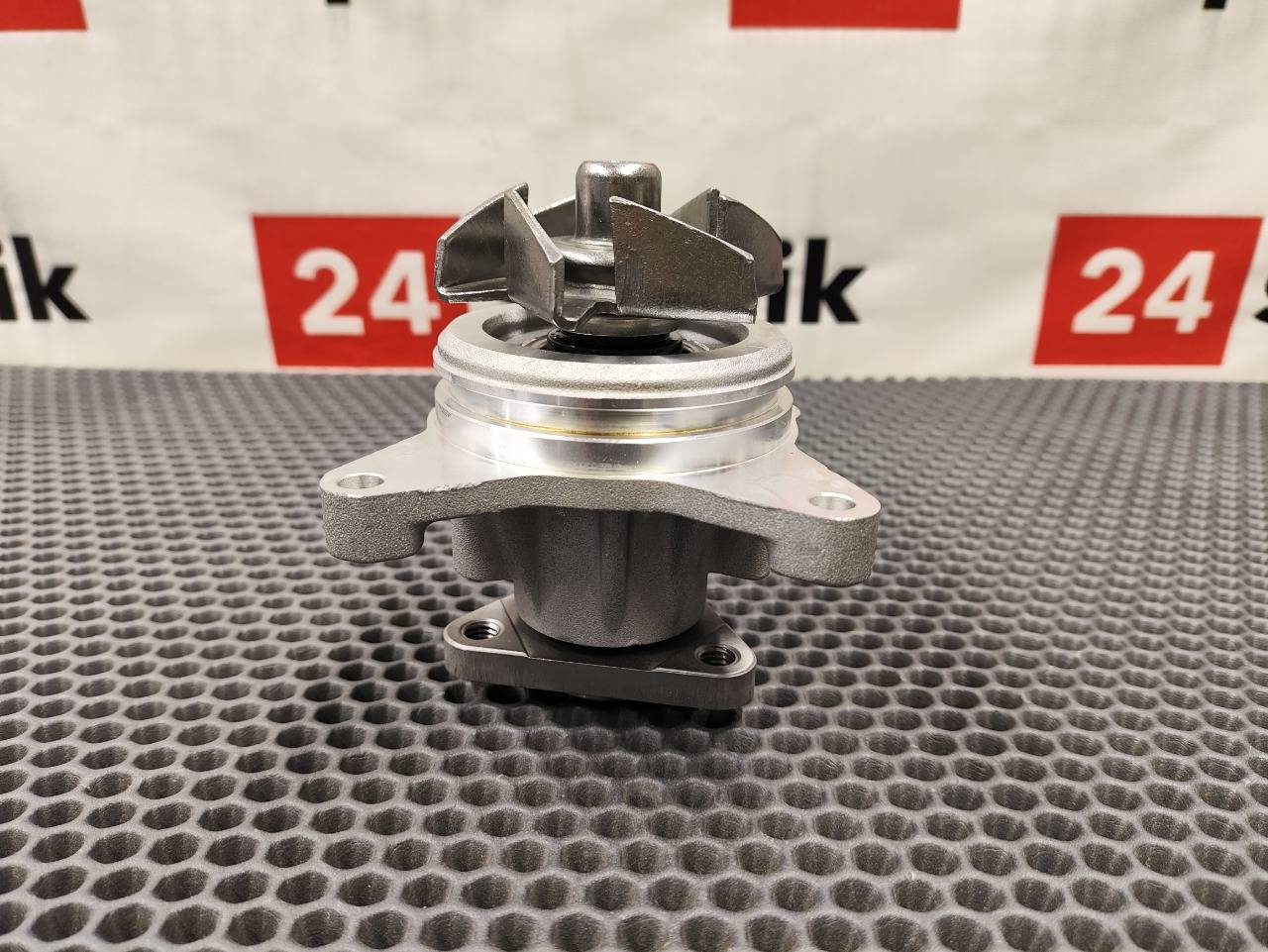 Насос системы охлаждения, 3600 рублей, Красноярск