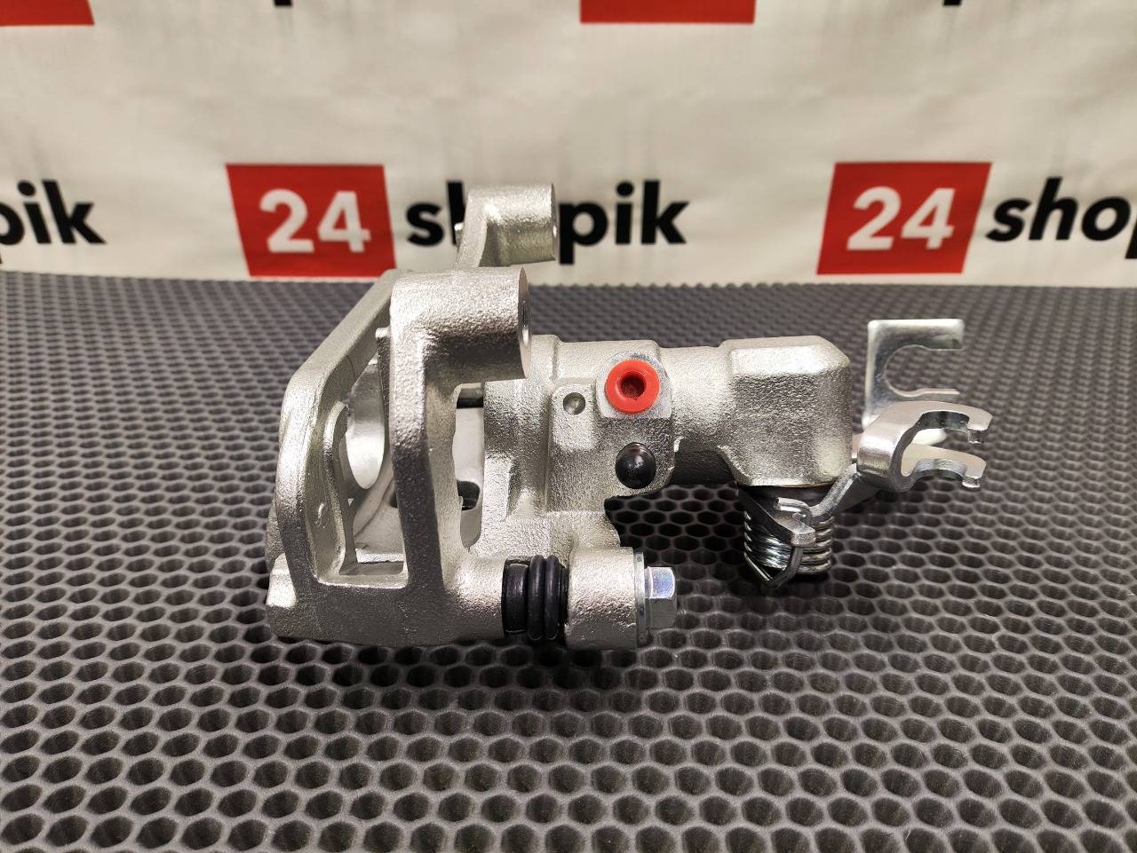 Суппорт тормозной, 8300 рублей, Красноярск