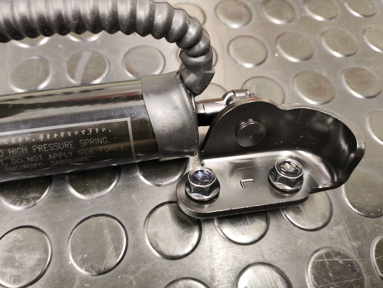 Амортизатор крышки багажника, 33000 рублей, Красноярск