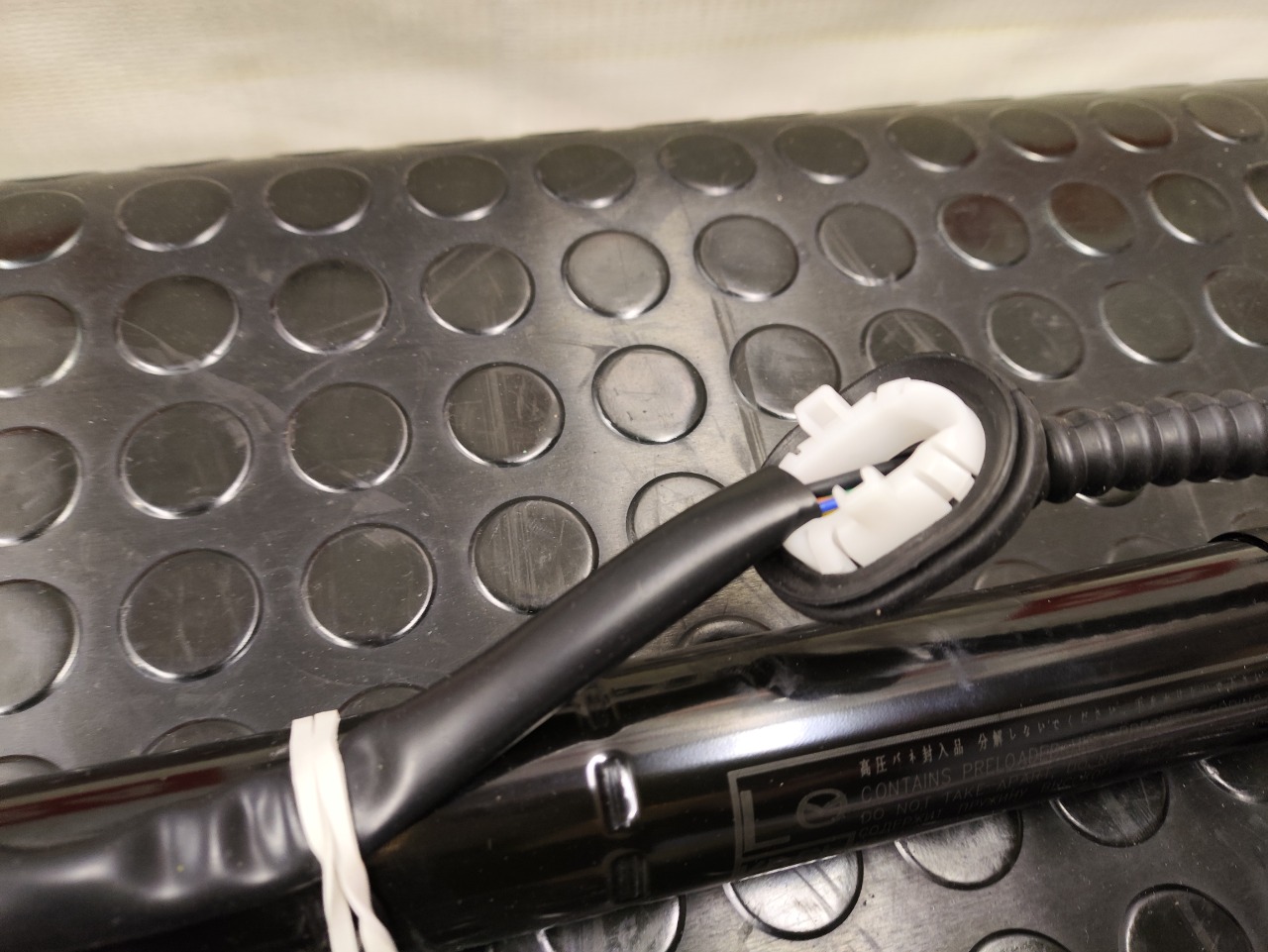 Амортизатор крышки багажника, 33000 рублей, Красноярск