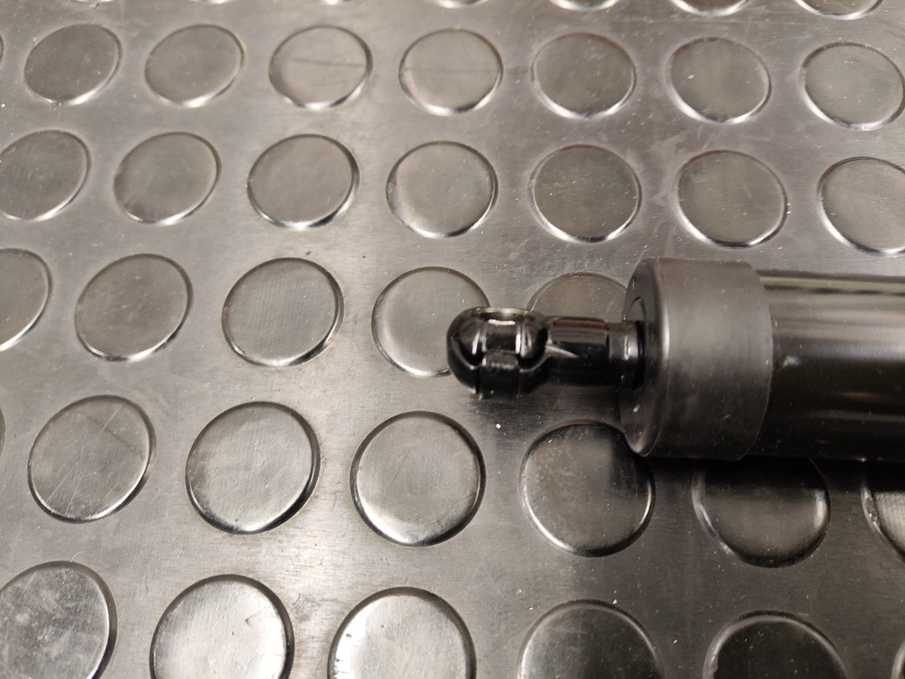 Амортизатор крышки багажника, 33000 рублей, Красноярск