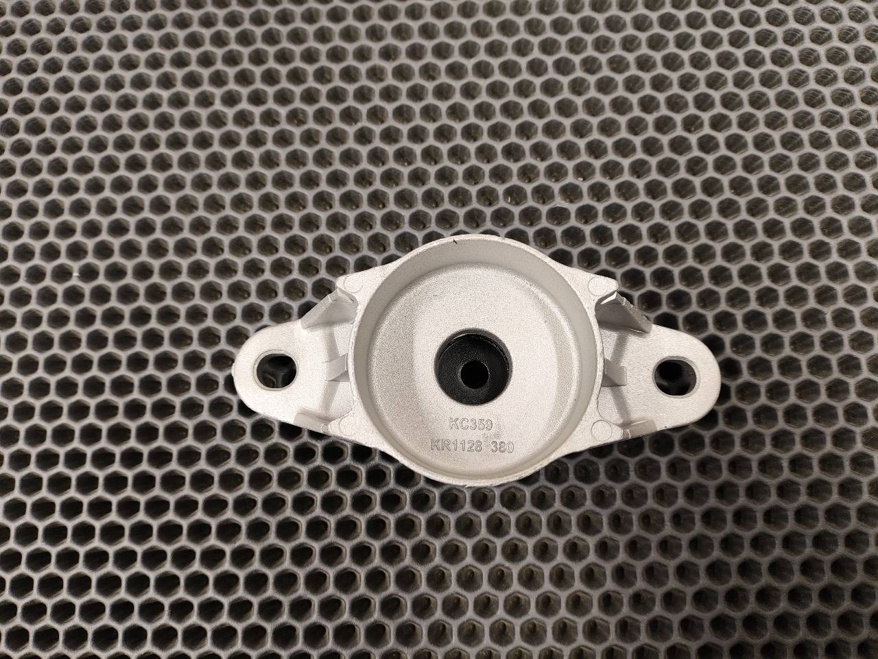 Опора амортизатора, 1900 рублей, Красноярск