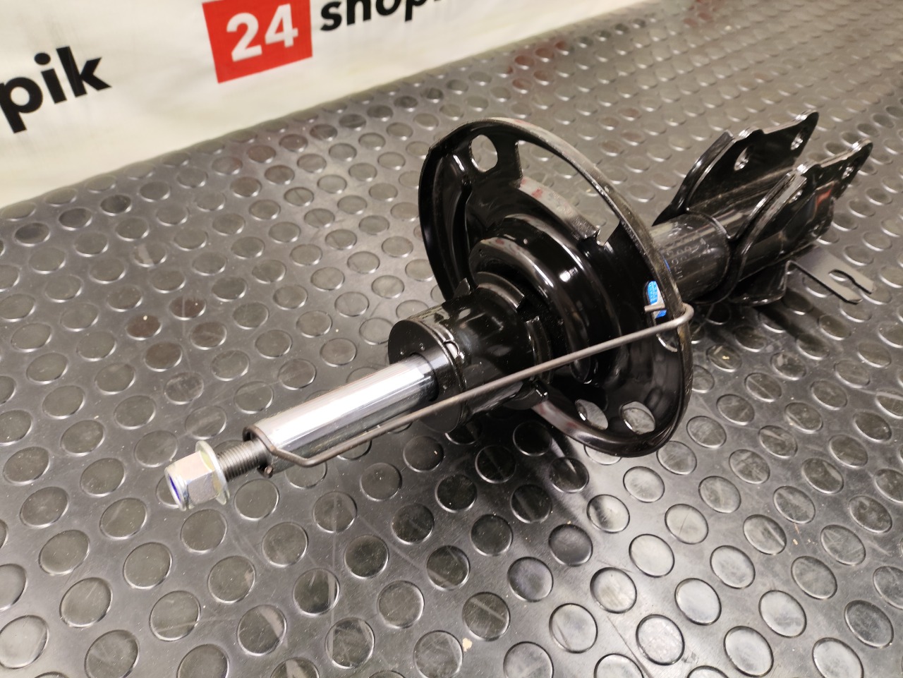 Амортизатор, 11000 рублей, Красноярск