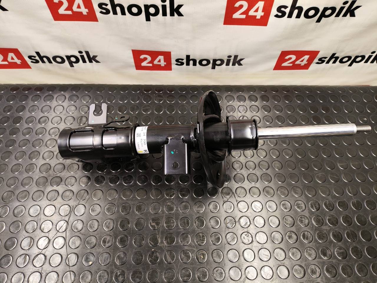 Амортизатор, 13800 рублей, Красноярск