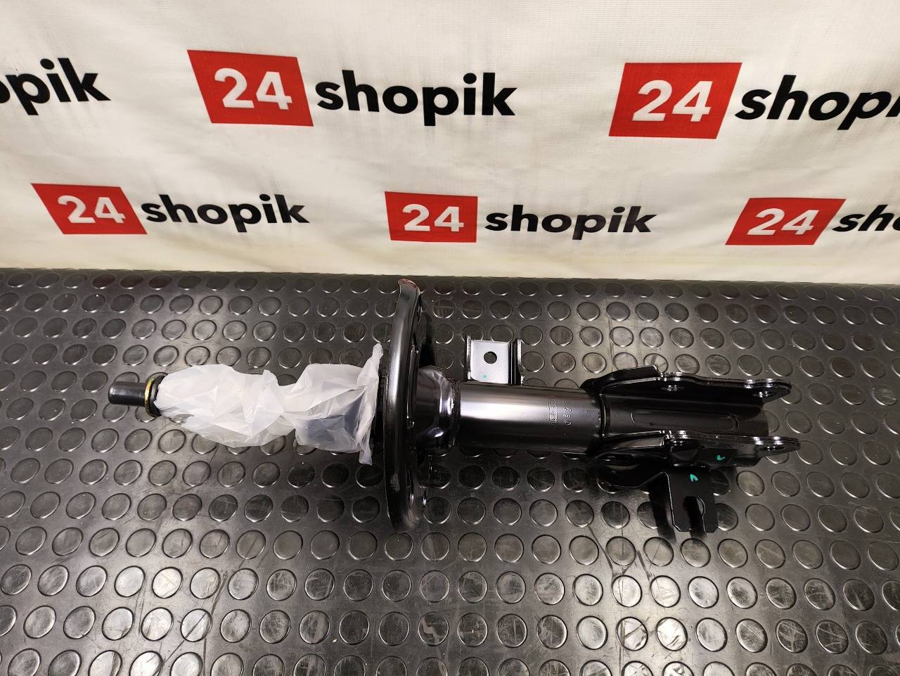 Амортизатор, 13800 рублей, Красноярск