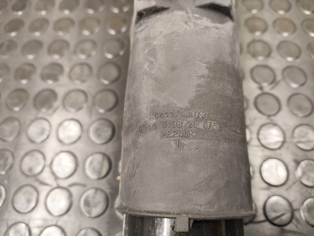 Амортизатор, 9200 рублей, Красноярск