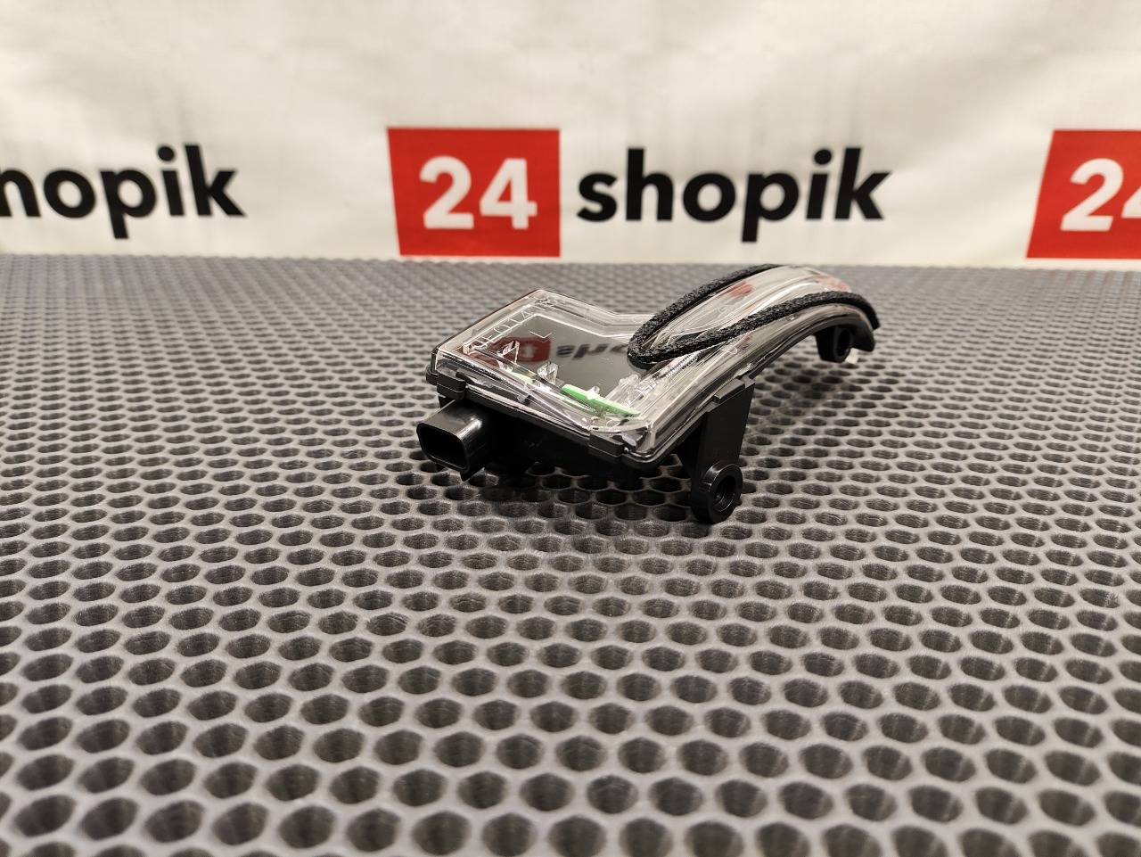 Повторитель поворота, 3300 рублей, Красноярск