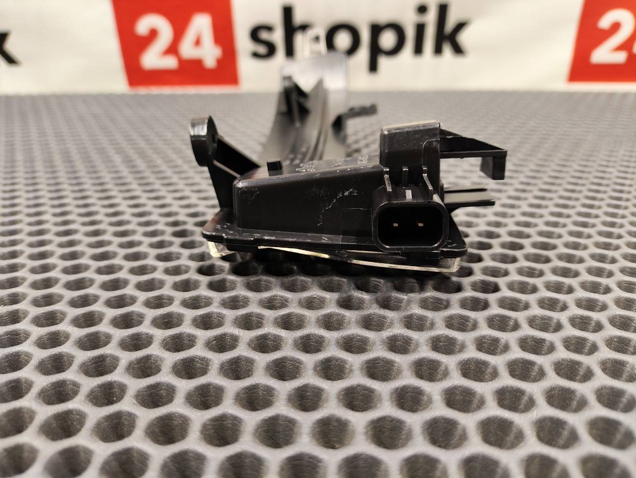 Повторитель поворота, 3300 рублей, Красноярск