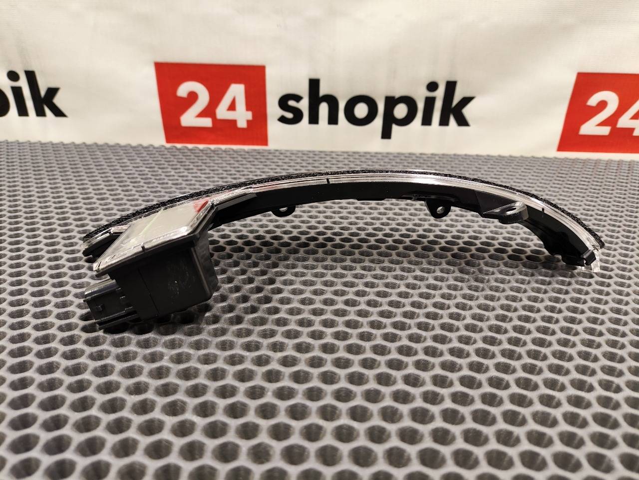 Повторитель поворота, 3300 рублей, Красноярск