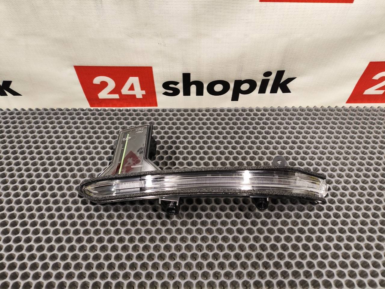 Повторитель поворота, 3300 рублей, Красноярск