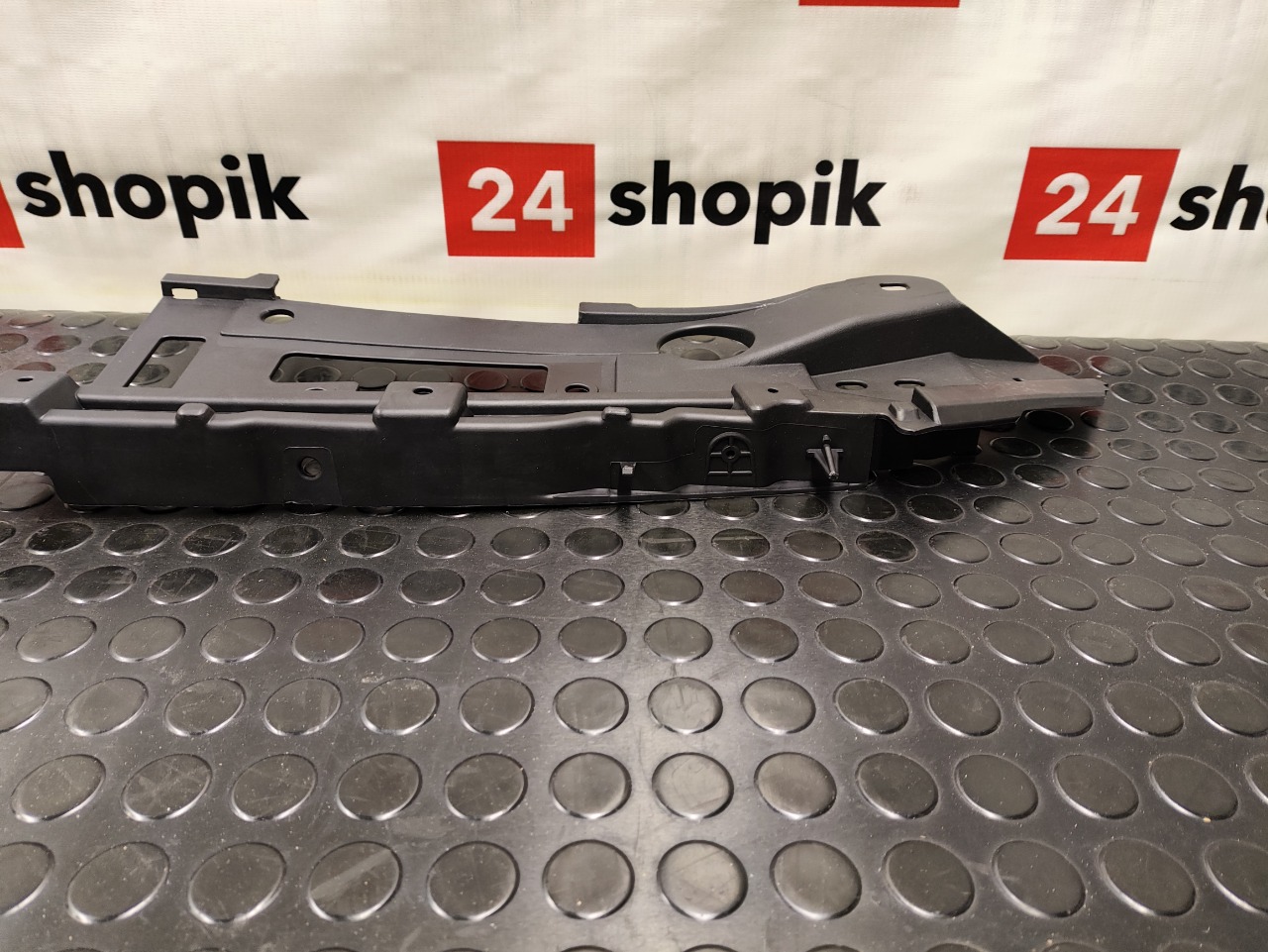 Кронштейн решетки радиатора, 3700 рублей, Красноярск