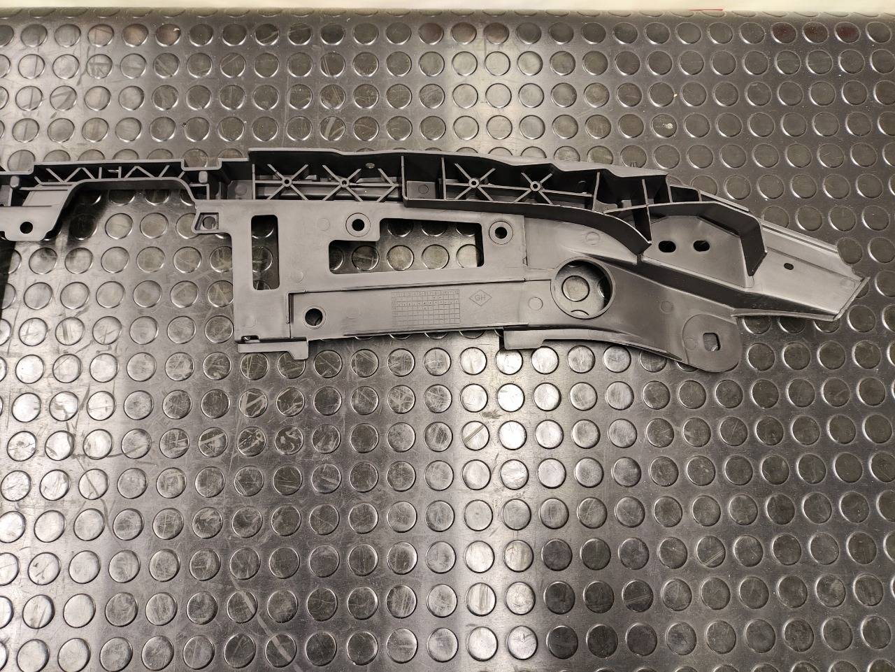 Кронштейн решетки радиатора, 3700 рублей, Красноярск