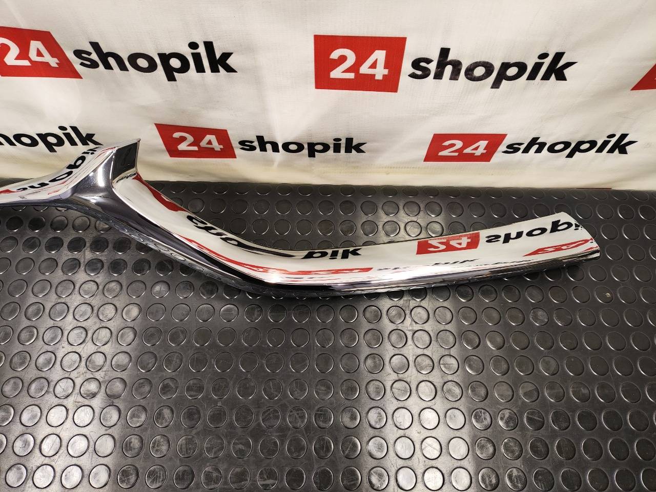 Молдинг решетки радиатора, 4100 рублей, Красноярск