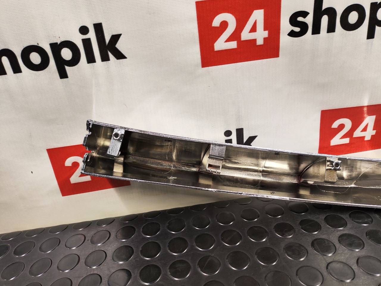 Молдинг решетки радиатора, 4100 рублей, Красноярск