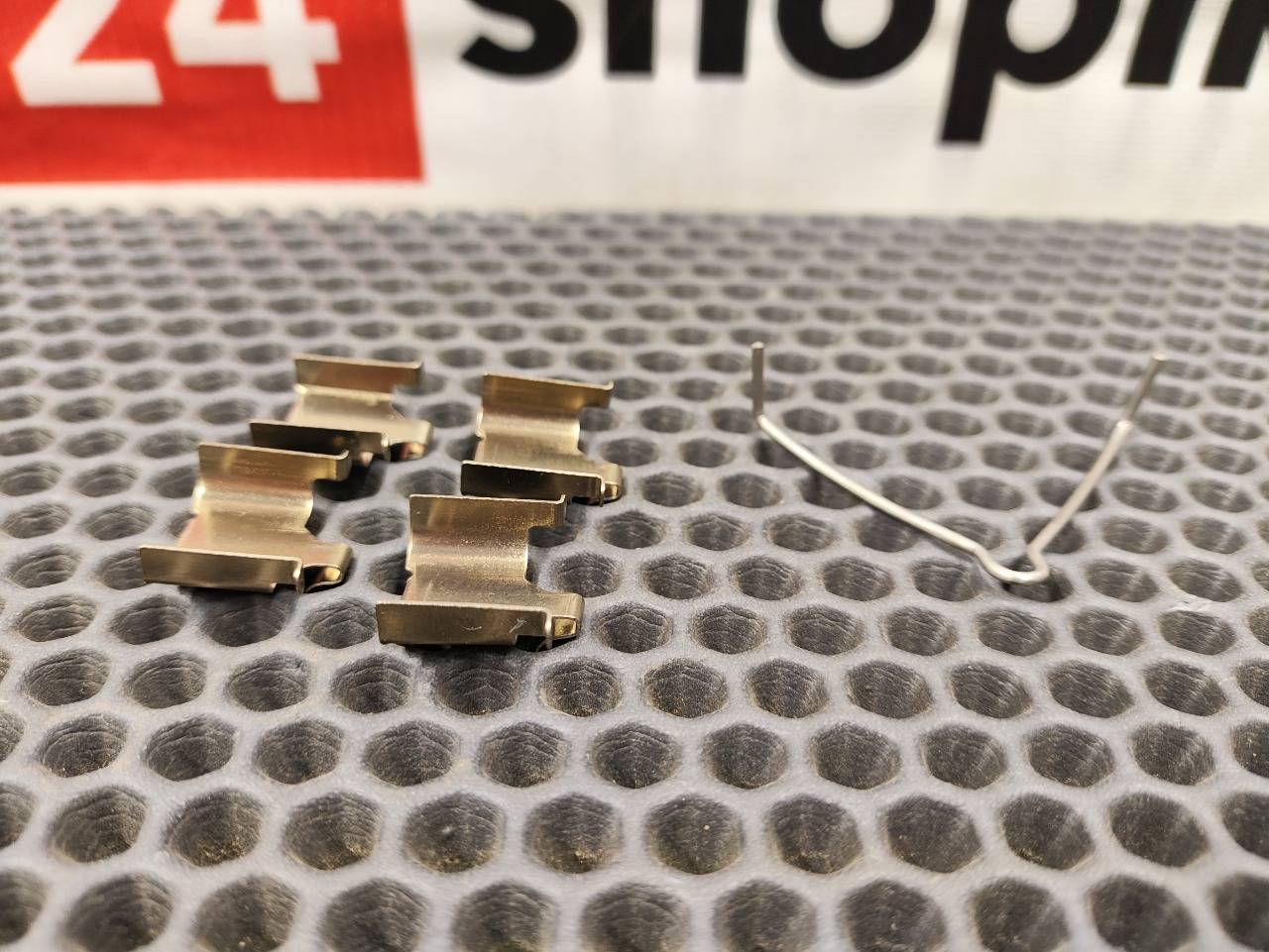 Монтажный комплект колодок, 700 рублей, Красноярск