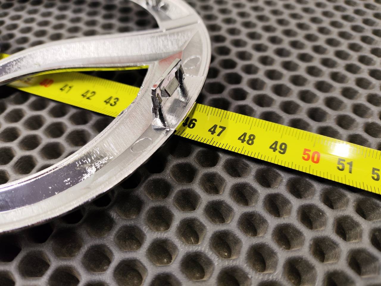 Эмблема решетки радиатора, 1600 рублей, Красноярск