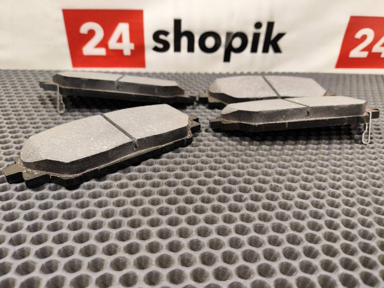 Тормозные колодки, 3700 рублей, Красноярск