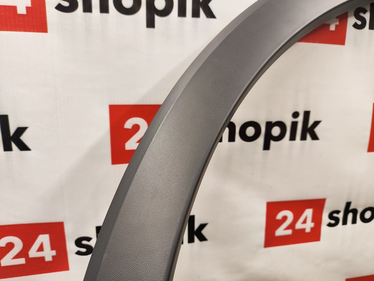 Накладка крыла, 6600 рублей, Красноярск