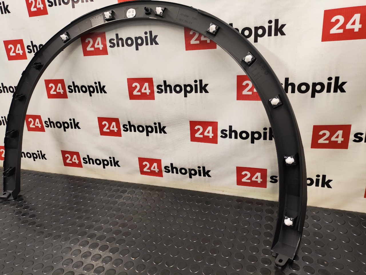 Накладка крыла, 6600 рублей, Красноярск