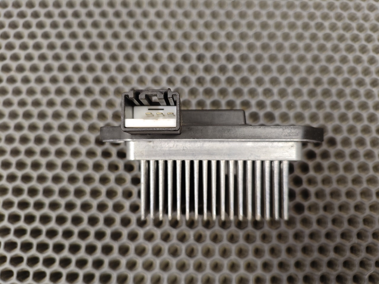 Резистор отопителя, 2000 рублей, Красноярск