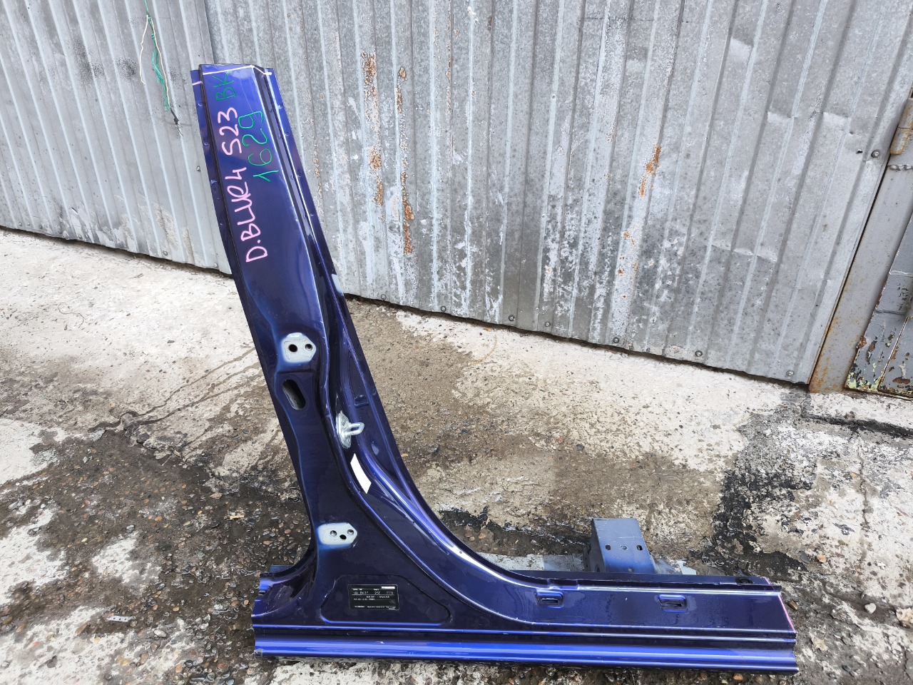 Центральная стойка кузова, 4900 рублей, Красноярск