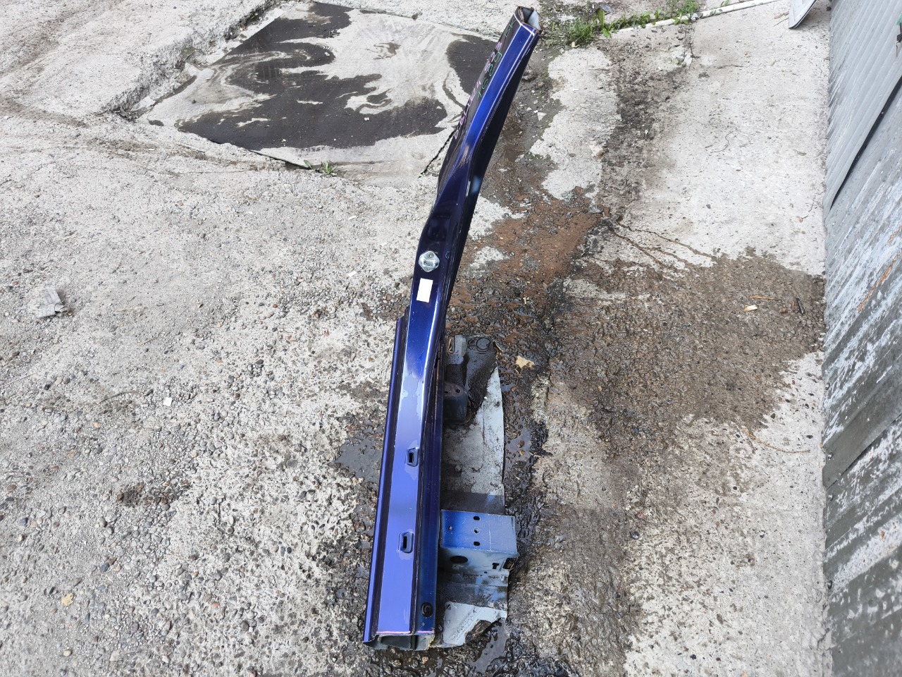 Центральная стойка кузова, 4900 рублей, Красноярск