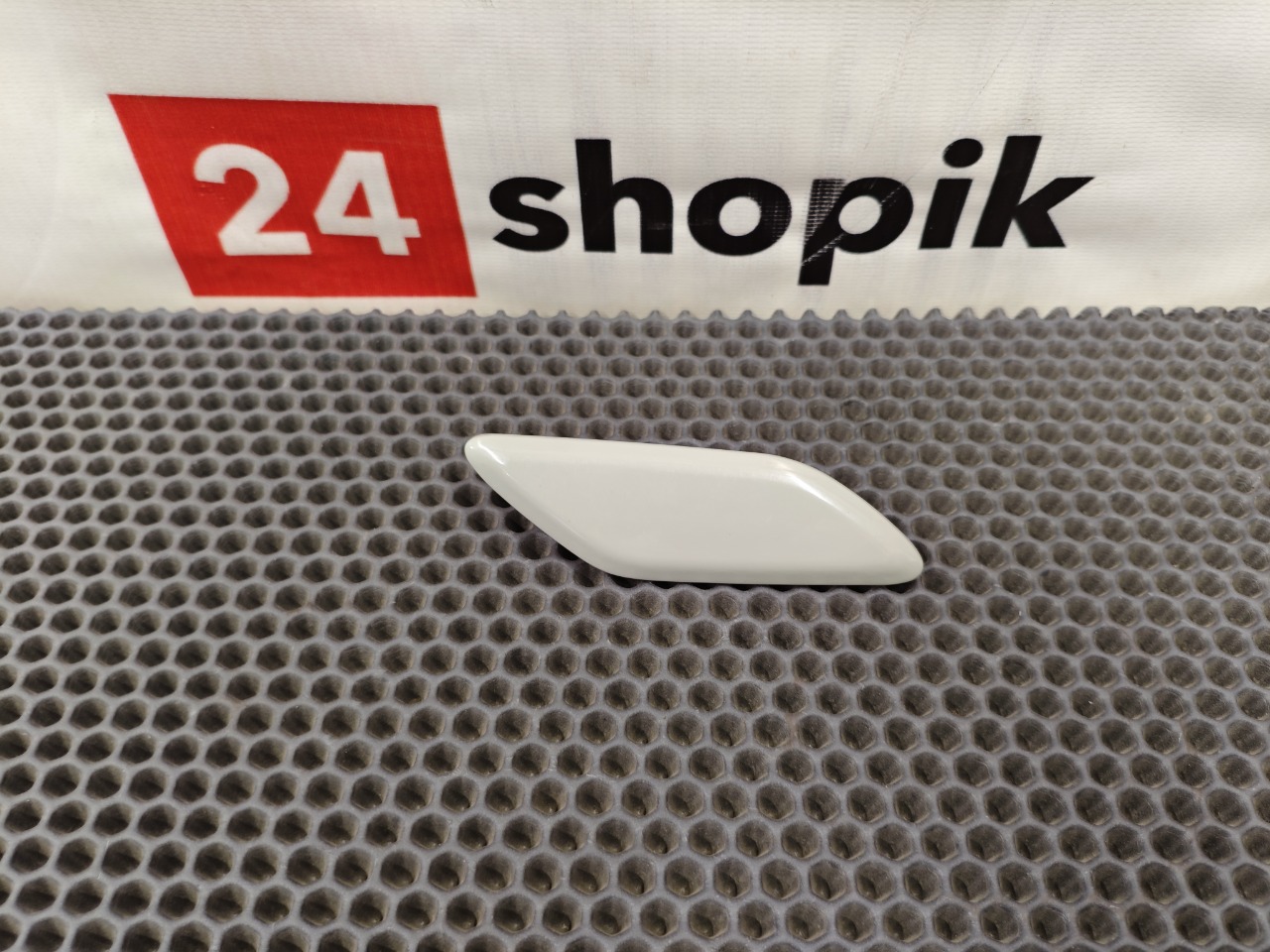 Крышка форсунки омывателя фар, 1400 рублей, Красноярск