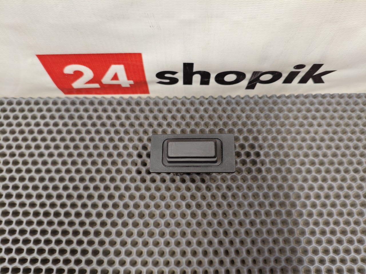 Кнопка открывания багажника, 2800 рублей, Красноярск