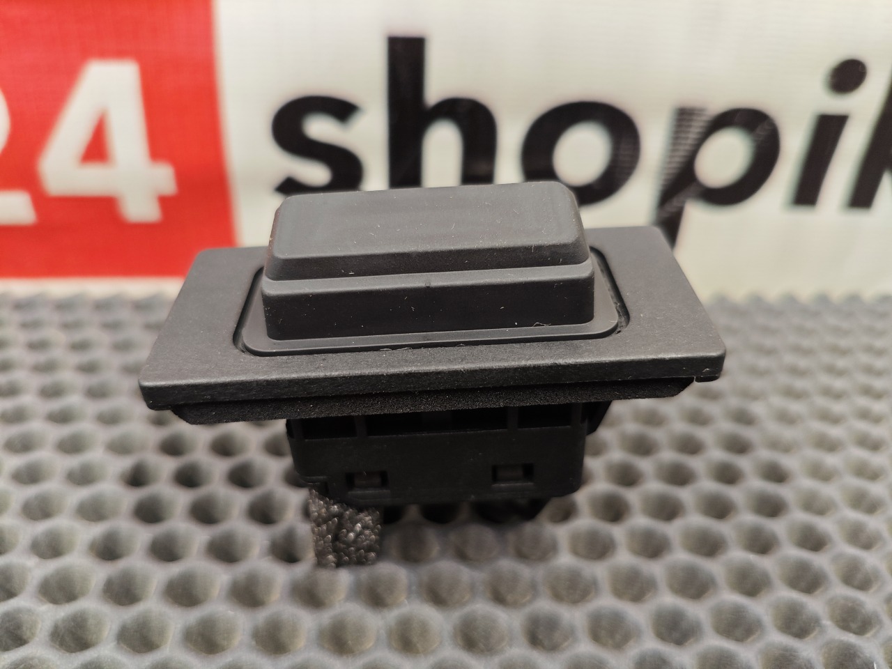 Кнопка открывания багажника, 2800 рублей, Красноярск