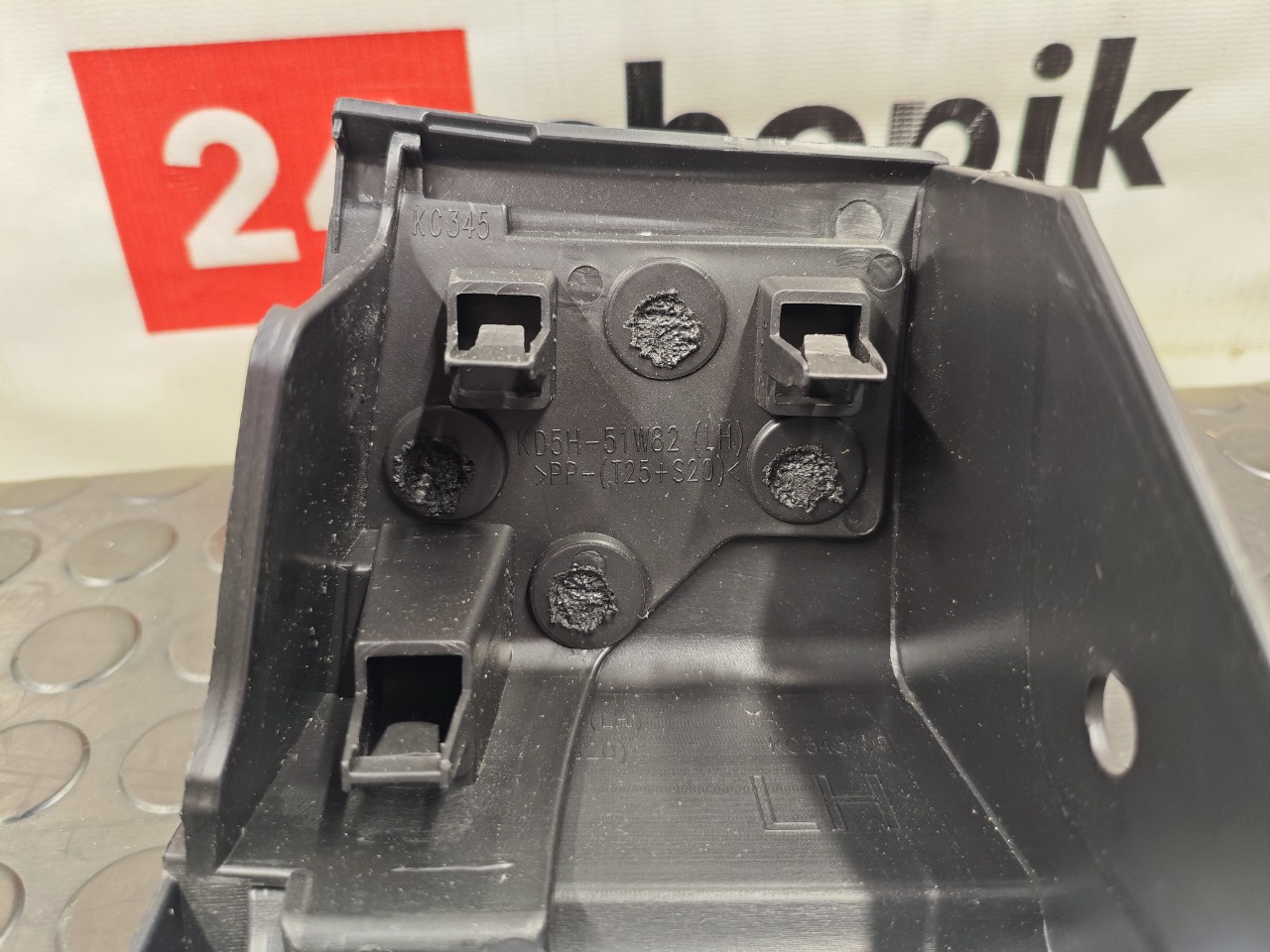 Накладка крыла, 2200 рублей, Красноярск