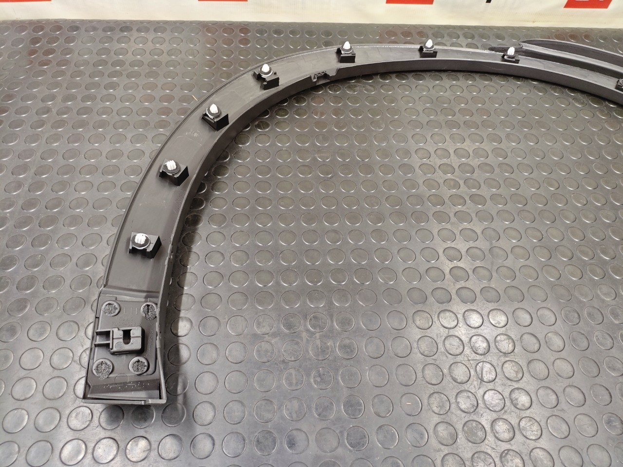 Накладка крыла, 4400 рублей, Красноярск