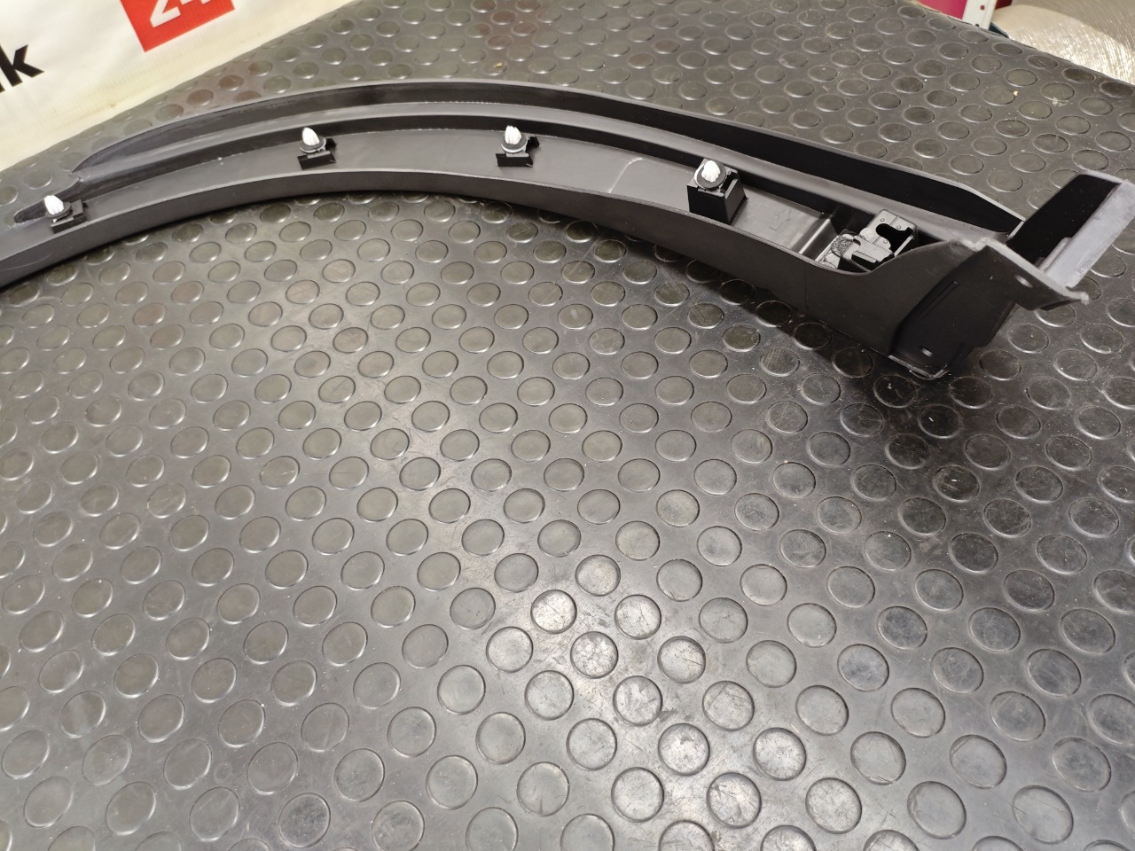 Накладка крыла, 4400 рублей, Красноярск