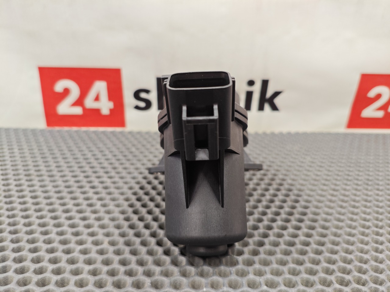 Мотор стояночного тормоза, 14300 рублей, Красноярск