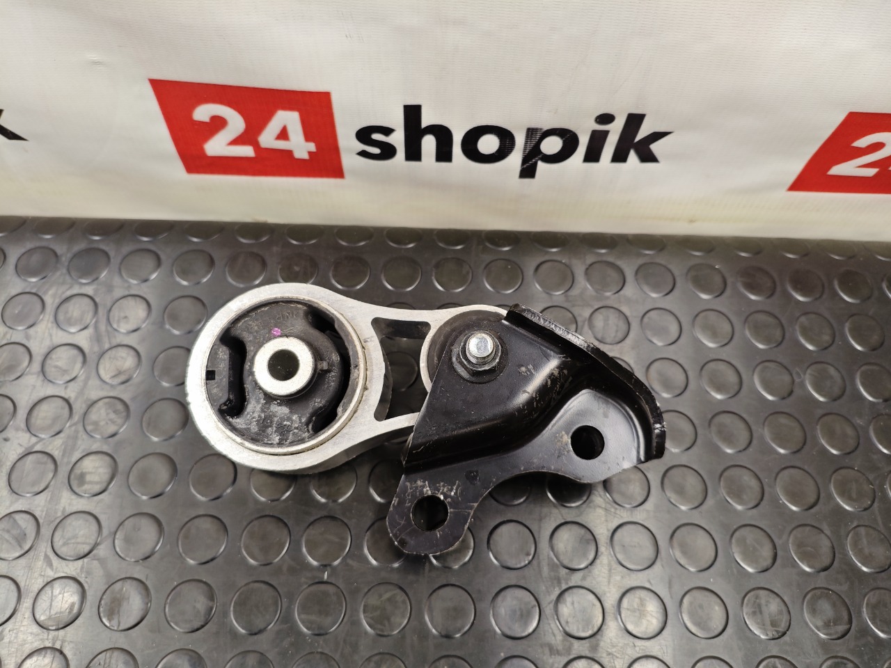 Опора двигателя, 4400 рублей, Красноярск