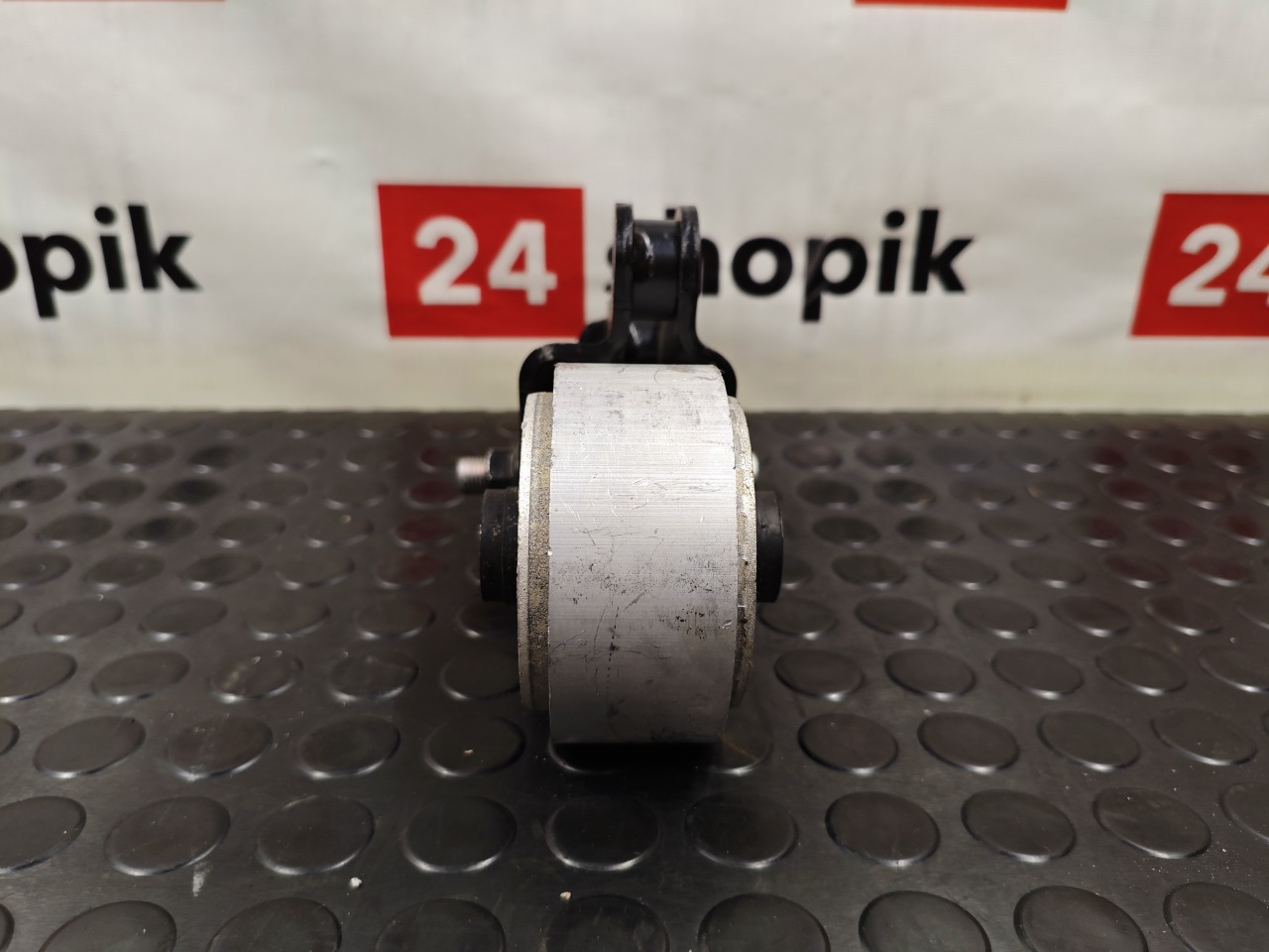 Опора двигателя, 4400 рублей, Красноярск