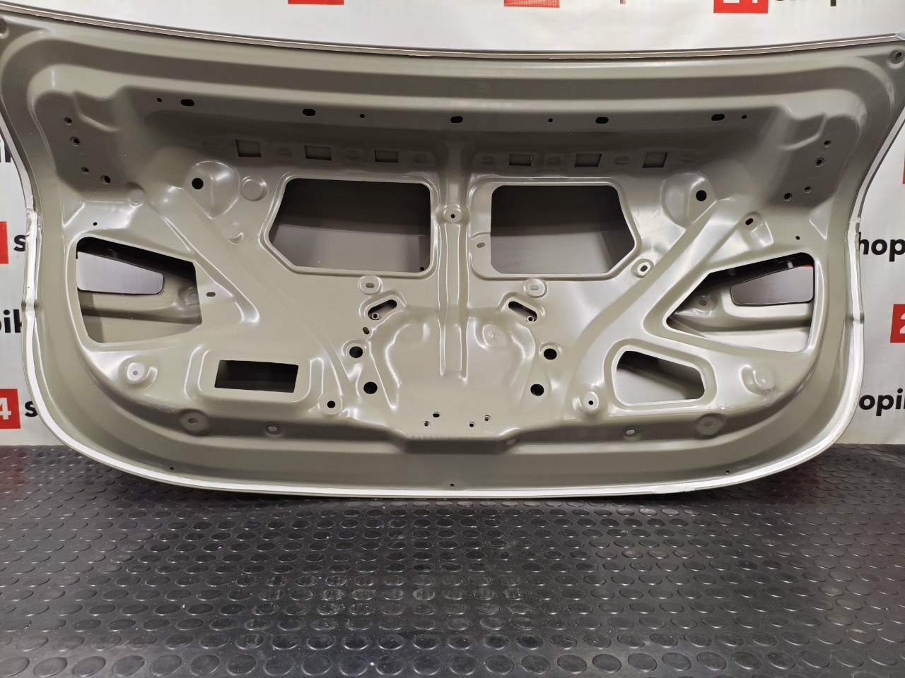 Крышка багажника, 25000 рублей, Красноярск