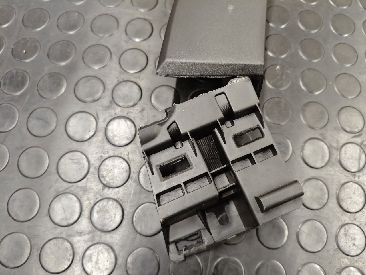 Накладка крыла, 1800 рублей, Красноярск