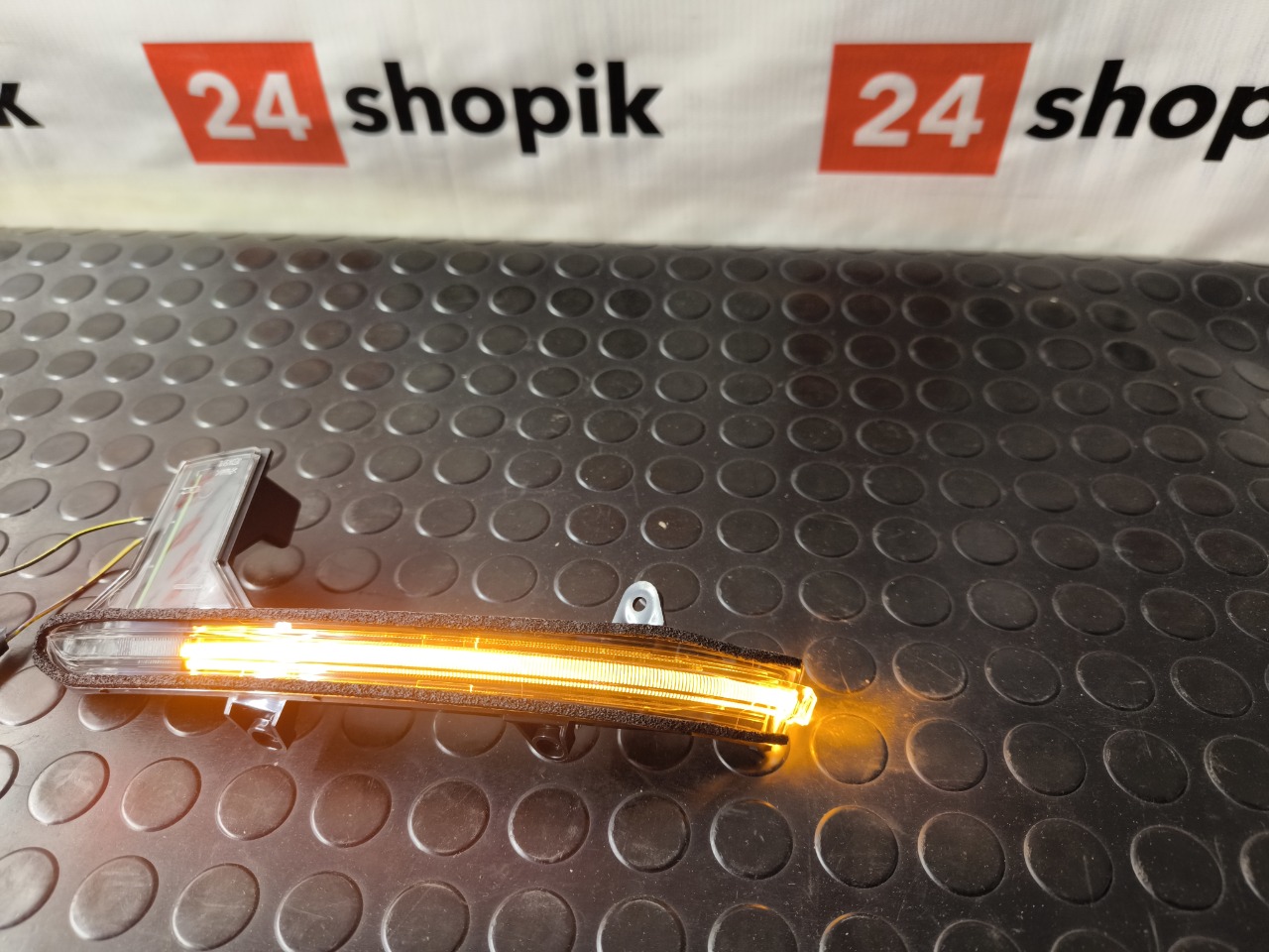 Повторитель поворота, 3300 рублей, Красноярск