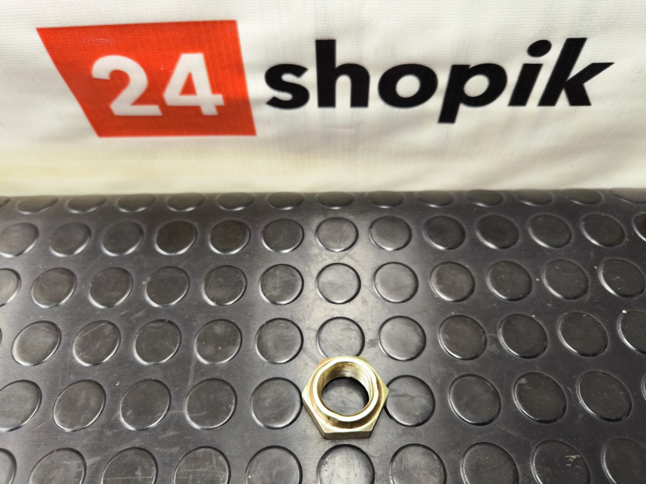 Гайка привода, 500 рублей, Красноярск