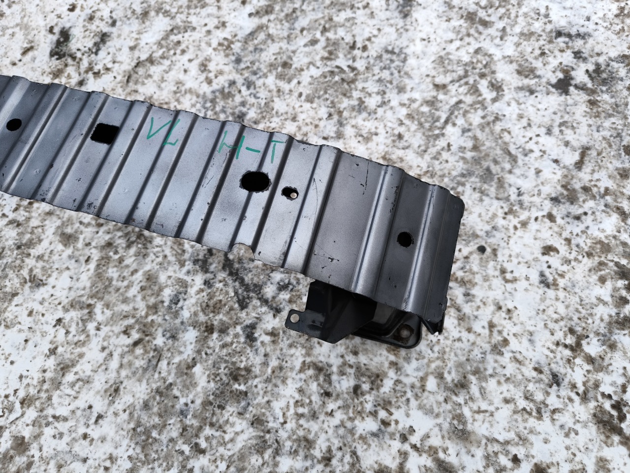 Усилитель бампера, 5100 рублей, Красноярск