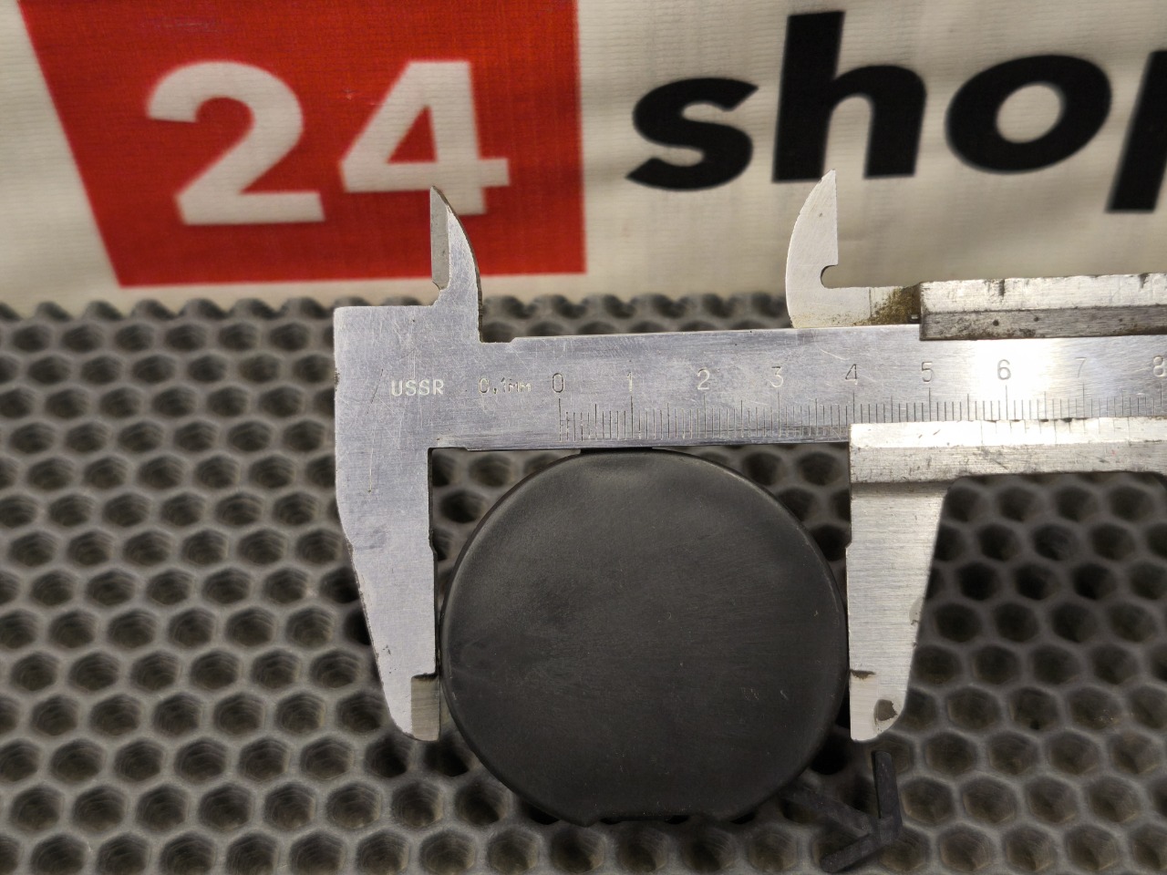 Заглушка бампера, 1000 рублей, Красноярск