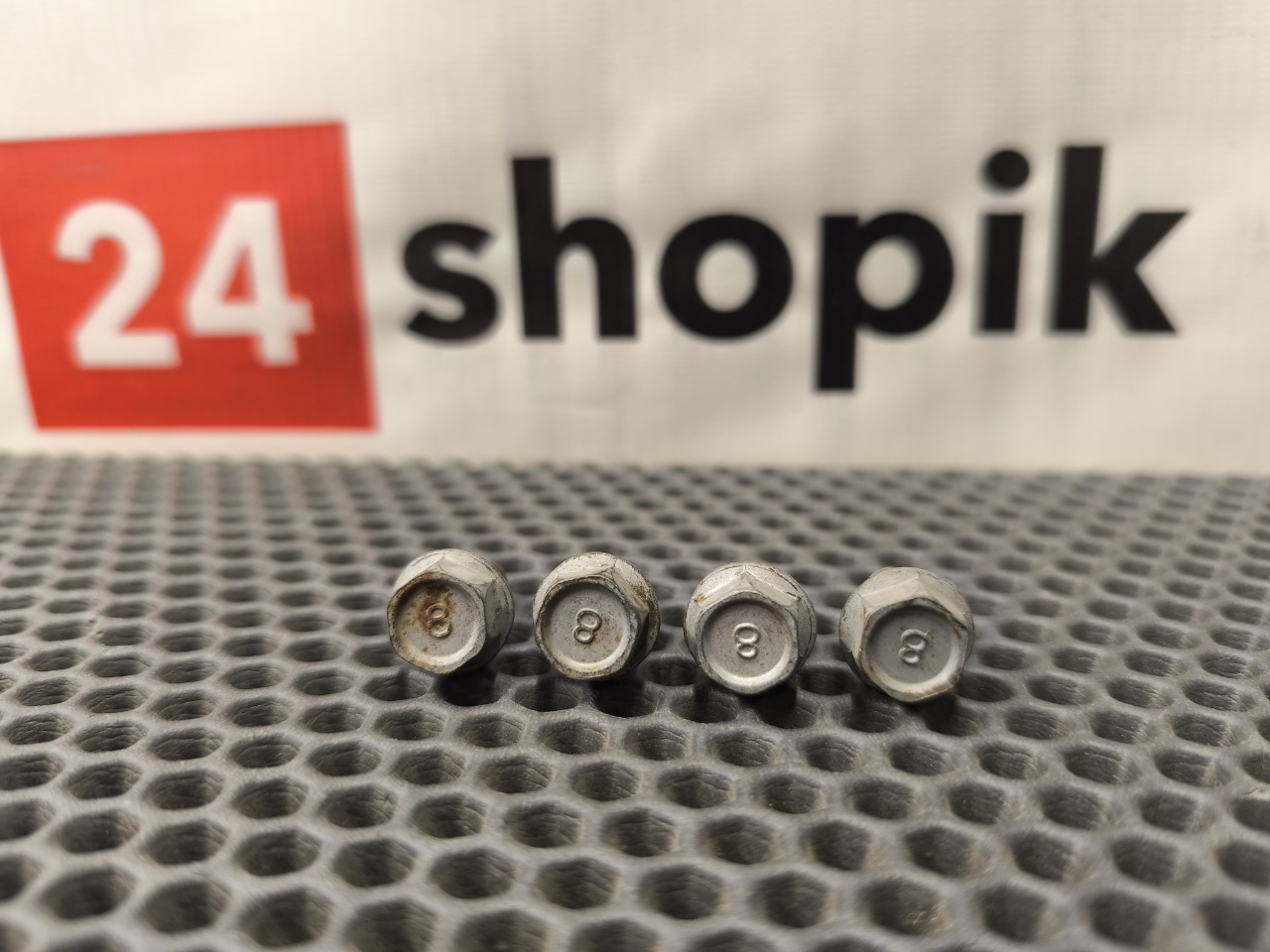 Болт петли двери, 1000 рублей, Красноярск