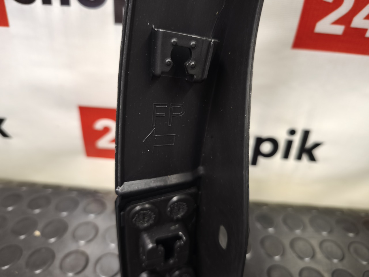 Накладка крыла, 3800 рублей, Красноярск