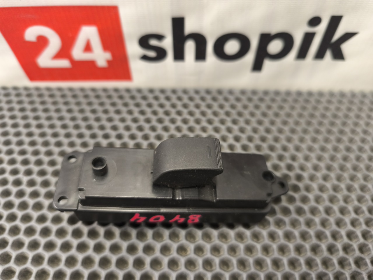 Кнопка стеклоподъемника, 1000 рублей, Красноярск