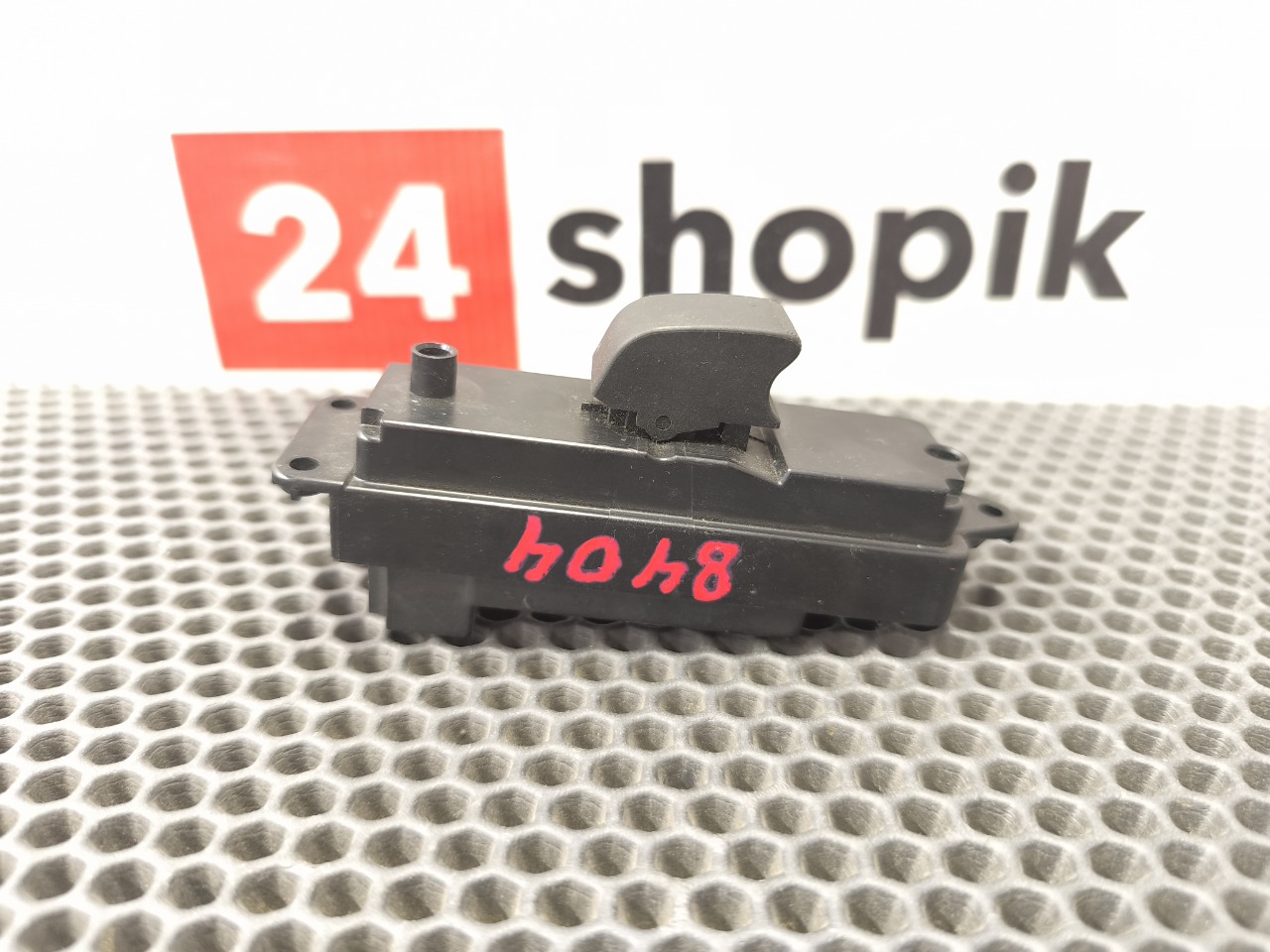 Кнопка стеклоподъемника, 1000 рублей, Красноярск