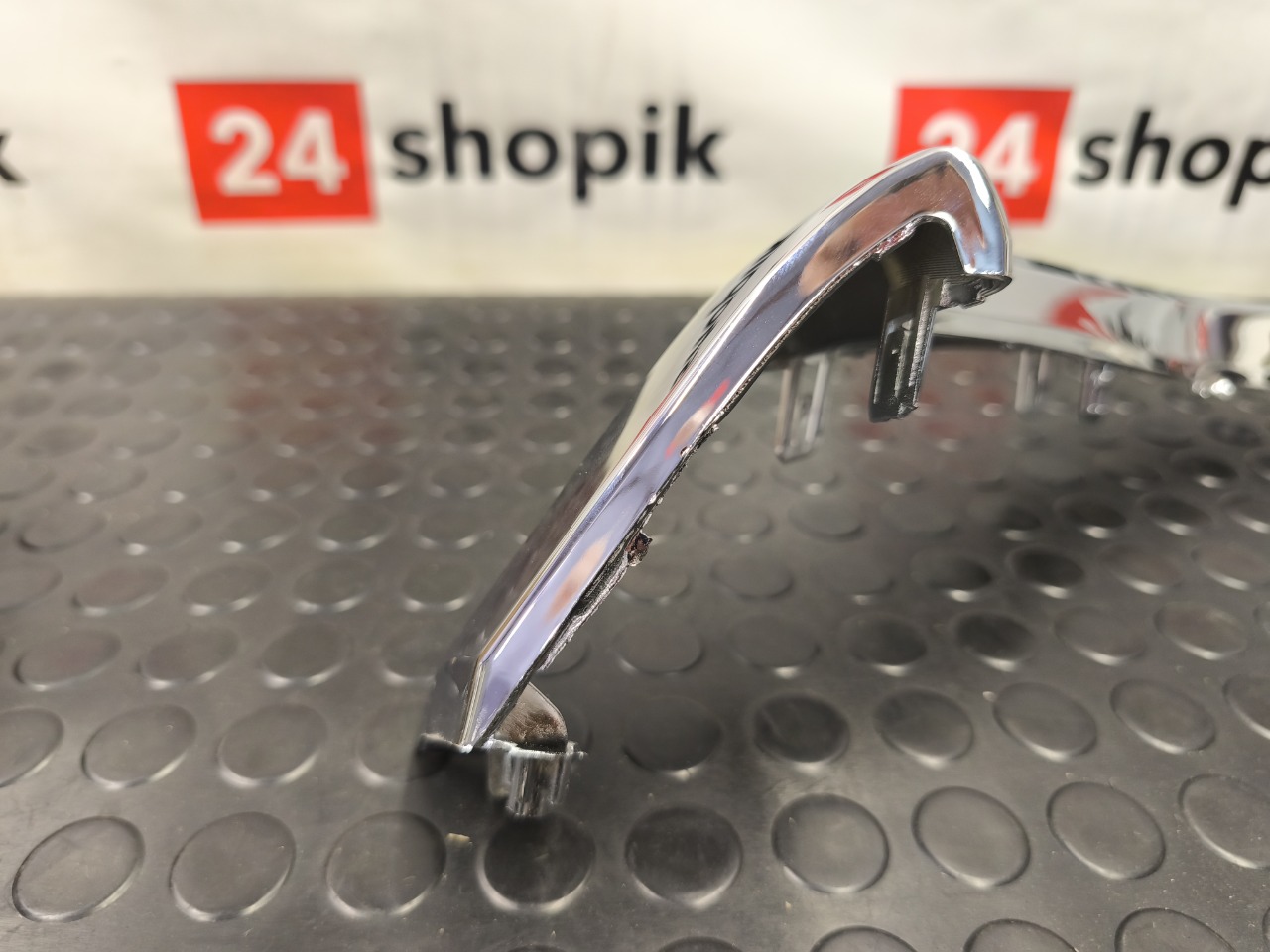 Молдинг решетки радиатора, 4000 рублей, Красноярск